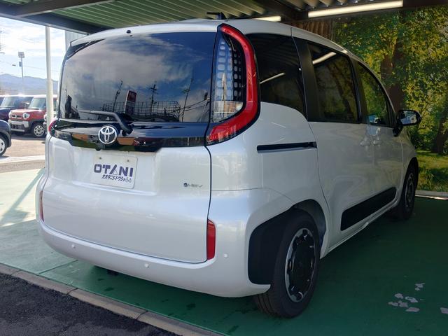 シエンタ ハイブリッドＺ　天井サーキュレーター・全方位カメラ・両側電動スライドドア・クルーズコントロール・コーナーセンサー・ＵＳＢ電源・ふらつき警報・ＬＥＤヘッドライト　スマートキー（14枚目）