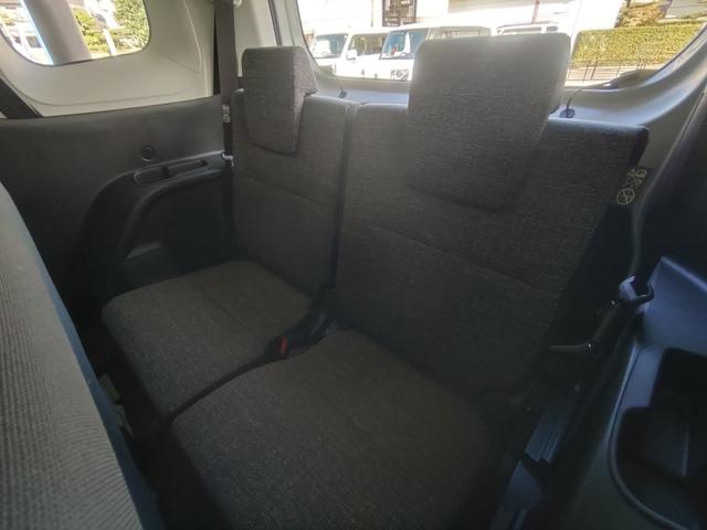 シエンタ ハイブリッドＺ　天井サーキュレーター・全方位カメラ・両側電動スライドドア・クルーズコントロール・コーナーセンサー・ＵＳＢ電源・ふらつき警報・ＬＥＤヘッドライト　スマートキー（28枚目）