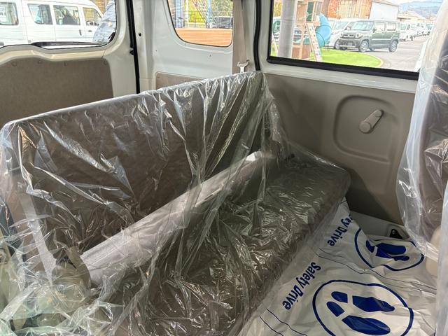 エブリイ PA 2WD AT マニュアルエアコン AM/FMラジオ パワーステアリング エアバッグ(18枚目)