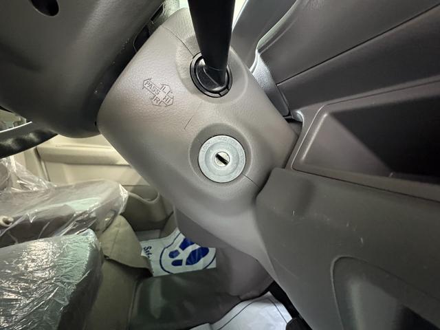 エブリイ PA 2WD AT マニュアルエアコン AM/FMラジオ パワーステアリング エアバッグ(25枚目)