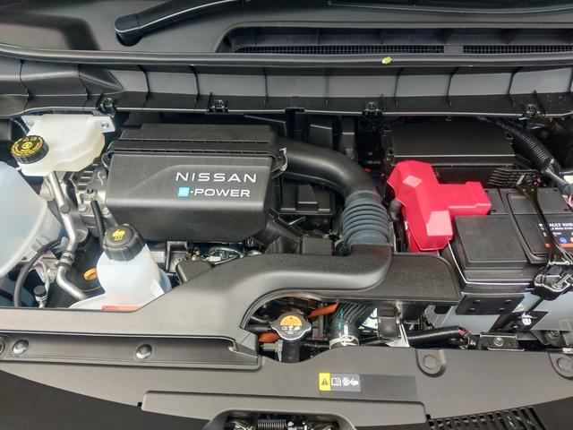 セレナ ｅ－パワー　ハイウェイスターＶ　アラモニ＋ルームミラー＋ドラレコ＋ＬＥＤヘッドライト＋ＮＣナビ　＋ＥＴＣ２．０＋ＳＯＳコール　シートヒーター　アルミホイール（11枚目）