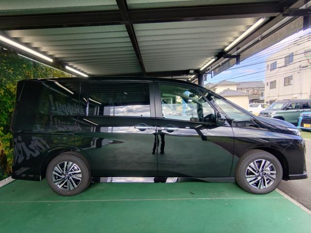 セレナ ｅ－パワー　ハイウェイスターＶ　アラモニ＋ルームミラー＋ドラレコ＋ＬＥＤヘッドライト＋ＮＣナビ　＋ＥＴＣ２．０＋ＳＯＳコール　シートヒーター　アルミホイール（13枚目）