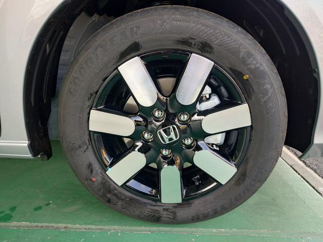 フリード エアー EX 内装ベージュ 両側電動スライドドア・クルーズコントロール・電子パーキング・シートヒーター バックカメラ アルミホイール オートライト(11枚目)