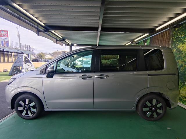 フリード エアー EX 内装ベージュ 両側電動スライドドア・クルーズコントロール・電子パーキング・シートヒーター バックカメラ アルミホイール オートライト(13枚目)