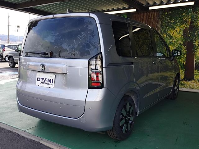 フリード エアー EX 内装ベージュ 両側電動スライドドア・クルーズコントロール・電子パーキング・シートヒーター バックカメラ アルミホイール オートライト(14枚目)