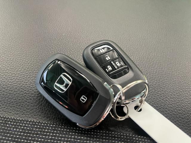フリード エアー　ＥＸ　両側電動スライドドア・クルーズコントロール・電子パーキング・シートヒーター　バックカメラ　アルミホイール　衝突被害軽減システム（35枚目）