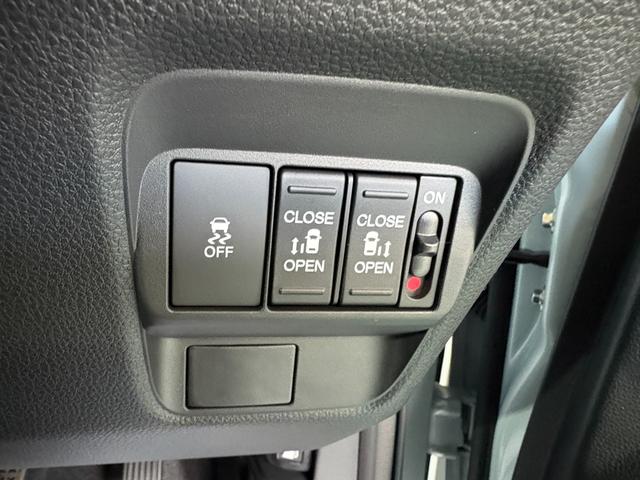 フリード エアー　ＥＸ　両側電動スライドドア・クルーズコントロール・電子パーキング・シートヒーター　バックカメラ　衝突被害軽減システム　横滑り防止装置　電動格納ミラー（35枚目）