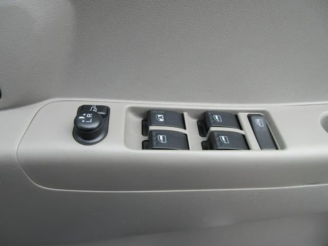 ムーヴコンテ Ｌ　衝突安全ボディ　電動格納ミラー　純正インテグレートオーディオ　マニュアルエアコン　キーレス　ミストブルーマイカメタリック　ハロゲンヘッドライト　フルフラット　ＡＢＳ　ベンチシート　２ＷＤ　６６０（18枚目）