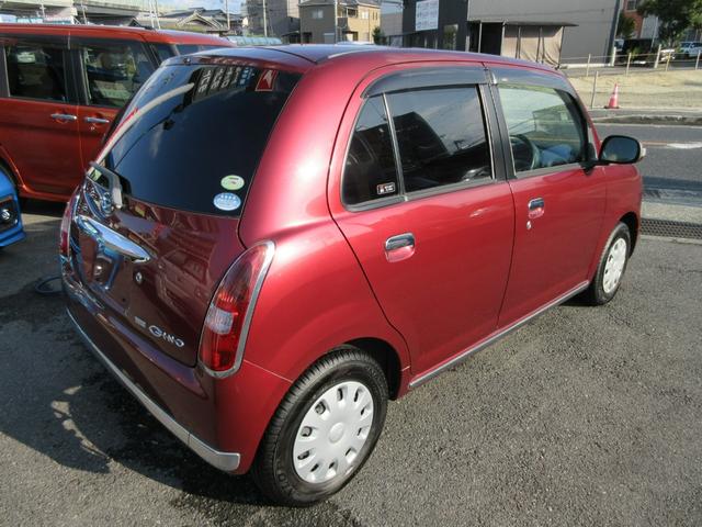 ミラジーノ Ｘ　衝突安全ボディ　キーレス　電動格納ミラー　マニュアルエアコン　ハロゲンヘッドライト　純正インテグレートオーディオ　４速オートマ　純正１３インチフルホイールキャップ　ルージュレッドクリスタルメタリック（4枚目）