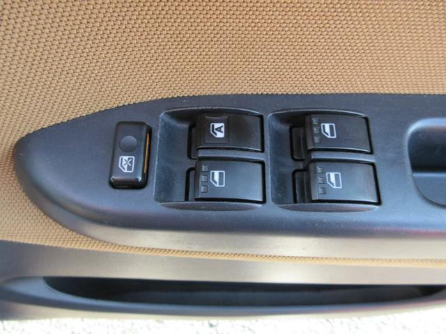 ミラジーノ Ｘ　衝突安全ボディ　キーレス　電動格納ミラー　マニュアルエアコン　ハロゲンヘッドライト　純正インテグレートオーディオ　４速オートマ　純正１３インチフルホイールキャップ　ルージュレッドクリスタルメタリック（16枚目）