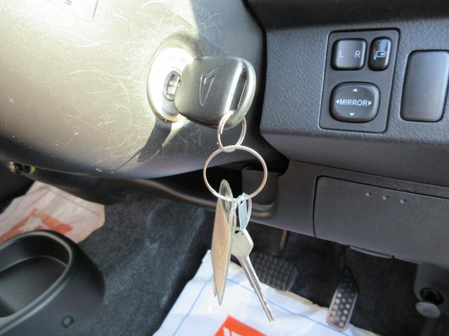 ミラジーノ Ｘ　衝突安全ボディ　キーレス　電動格納ミラー　マニュアルエアコン　ハロゲンヘッドライト　純正インテグレートオーディオ　４速オートマ　純正１３インチフルホイールキャップ　ルージュレッドクリスタルメタリック（27枚目）