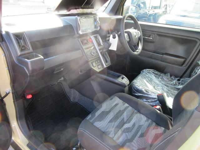 タフト Gターボ ダーククロムベンチャー 衝突安全ボディ スマアシ LEDヘッドライト 7インチメモリーナビ 純正15インチアルミホイール 前席シートヒーター バックカメラ クルーズコントロール サンドベージュメタリック 新車メーカー保証継承(8枚目)