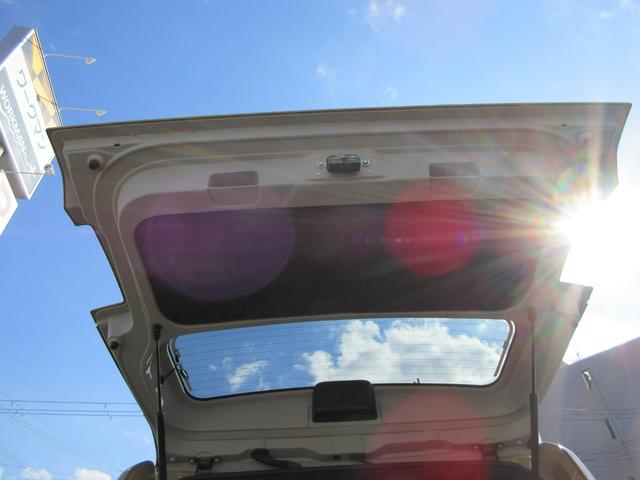 タフト Gターボ ダーククロムベンチャー 衝突安全ボディ スマアシ LEDヘッドライト 7インチメモリーナビ 純正15インチアルミホイール 前席シートヒーター バックカメラ クルーズコントロール サンドベージュメタリック 新車メーカー保証継承(15枚目)