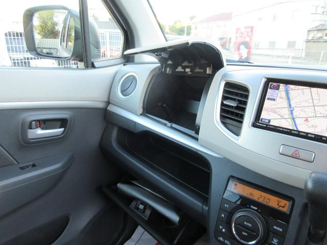 ワゴンＲ ＦＺ　衝突安全ボディ　フルセグＴＶナビ　ハロゲンヘッドライト　スマートキー　オートＡＣ　純正１４インチアルミホイール　バックカメラ　ベンチシート　イノセントピンクパールＭ　フルフラット　２ＷＤ　６６０（22枚目）