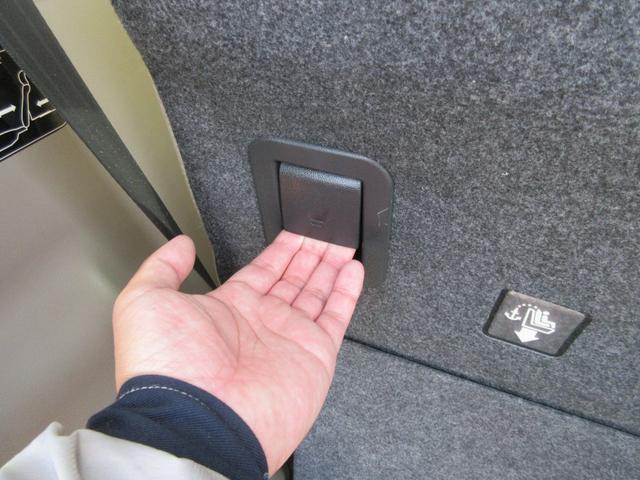 ムーヴ Ｘリミテッド　衝突安全ボディ　スマートキー　純正ワンセグＴＶナビ　バックカメラ　シャンパンゴールドメタリック　ハロゲンヘッドライト　アイドリングストップ　純正１４インチアルミホイール　ＡＢＳ　２ＷＤ　６６０（18枚目）