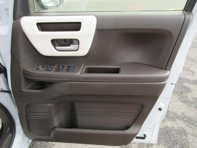 N-BOX L 衝突安全ボディ スマートキー プッシュスタート オートエアコン LEDヘッドライト 社外品フルセグナビ ETC バックカメラ 前後ドラレコ 左側パワースライドドア 左右リアサンシェード 2WD 660(7枚目)