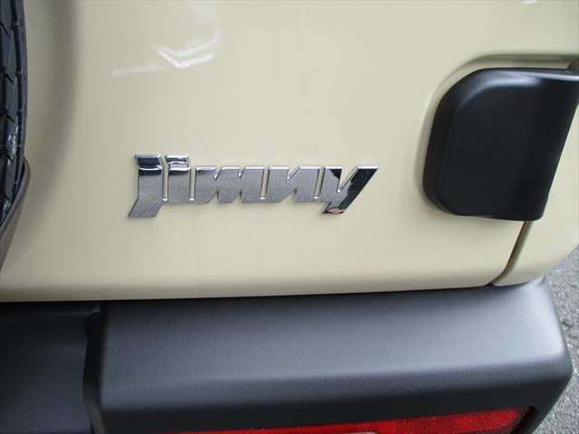 ジムニー ＸＣ　４ＷＤターボ　３型モデル　４ＡＴ車　スズキ保証付　届出済未使用車　デュアルセンサーブレーキ　ＬＥＤヘッドランプ　オートライトシステム　クルーズコントロールシステム　アイドリングストップシステム（20枚目）