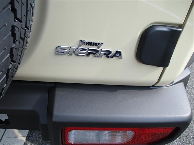 ジムニーシエラ ＪＣ　１．５　４ＷＤ　３型モデル　４ＡＴ車　スズキ保証付　登録済未使用車　デュアルセンサーブレーキ　ＬＥＤヘッドランプ　オートライトシステム　クルーズコントロールシステム　アイドリングストップシステム（19枚目）