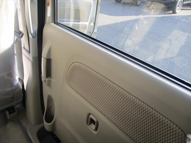 エブリイワゴン ＰＺターボスペシャル　ハイルーフ　６型モデル　スズキ保証付　デュアルカメラブレーキ　リヤパーキングセンサー　ＬＥＤヘッドランプ　アイドリングストップシステム　両側パワースライドドア　電動オートステップ　オートライトシステム（40枚目）