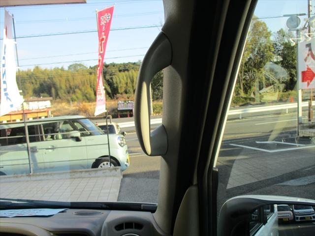 エブリイワゴン ＰＺターボ　ハイルーフ　６型モデル　スズキ保証付　デュアルカメラブレーキ　リヤパーキングセンサー　ＬＥＤヘッドランプ　オートライトシステム　アイドリングストップシステム　左側ワンアクションパワースライドドア（79枚目）