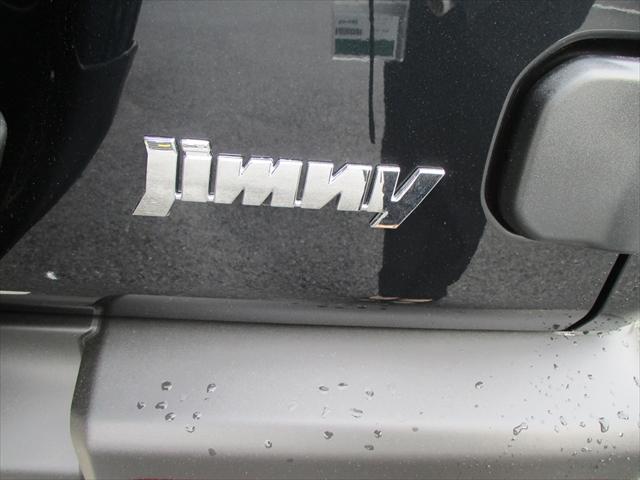 ジムニー ＸＣ　４ＷＤターボ　４型モデル　４ＡＴ車　スズキ保証付　デュアルセンサーブレーキ　ＬＥＤヘッドランプ　オートライトシステム　リヤパーキングセンサー　クルーズコントロールシステム　アイドリングストップシステム（11枚目）