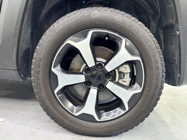 ジープ・レネゲード トレイルホーク 後期モデルLEDライト専用シート純正ナビ地デジTVバックモニターBluetoothジープロゴ入前後ドラレコ走行モード切替電子パーキングクルーズコントロール純正17AWコーナーセンサールーフレール(10枚目)