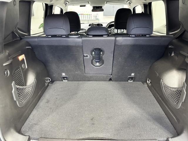 ジープ・レネゲード トレイルホーク 後期モデルLEDライト専用シート純正ナビ地デジTVバックモニターBluetoothジープロゴ入前後ドラレコ走行モード切替電子パーキングクルーズコントロール純正17AWコーナーセンサールーフレール(14枚目)