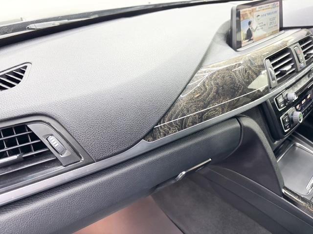 ４シリーズ ４２０ｉグランクーペ　Ｍスポーツ　１オーナー後期ＡＲＱＲＡＹ２本出マフラーＦ＆ＲカーボンスポイラーＬＥＤヘッドライト１９ＡＷ黒革シートシートヒーターパドルシフト後期ナビ地デジＴＶバックモニターＢｌｕｅｔｏｏｔｈドライビングアシスト（30枚目）