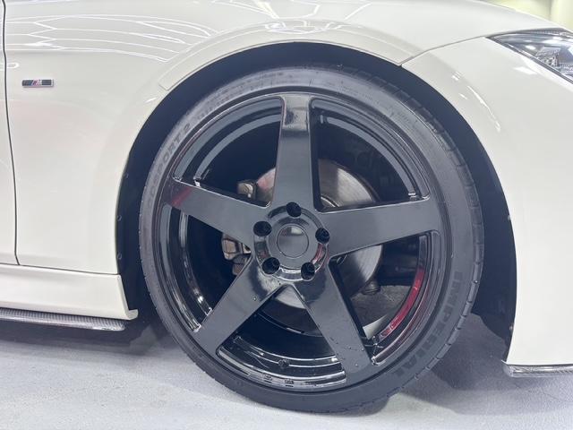 ３シリーズ ３２０ｄブルーパフォーマンス　ツーリング　Ｍスポーツ　ディーゼルターボカーボンフルエアロＲＥＣＡＲＯバケット前席２脚ｅｉｎｓａｔｚマフラーＬａｒｇｕｓ車高調ヴィナテッチ１９インチＡＷサンルーフａｒｃＦ＆Ｒ補強純正ナビバックカメラクルーズコントロールパドル（22枚目）