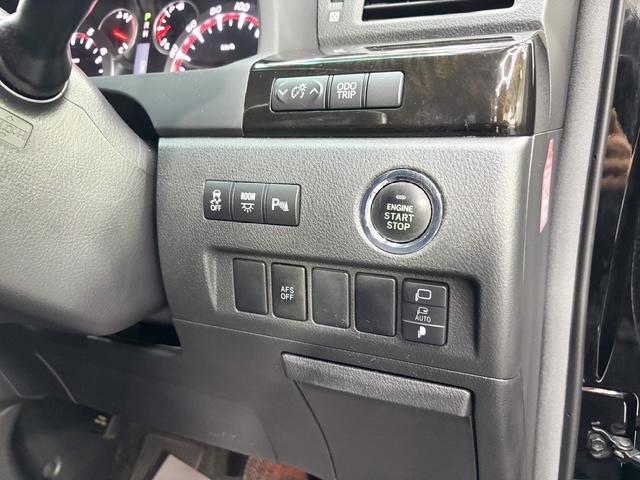 アルファード ３５０ＳプライムセレクションＩＩタイプゴルドＩＩ　ワンオーナー車Ｖ６アルパイン８型ＢＩＧ－Ｘナビ地デジＴＶバックカメラ後席モニター両側パワースライドドアダブルサンルーフ電動バックドアパワーシート黒革調シート純正ＡＷダブルエアコンウッドコンビステア（26枚目）