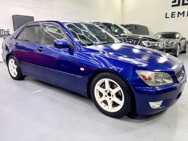 アルテッツァ ＲＳ２００　Ｚエディション　３Ｓ－ＧＥ　エンジン　６速ＭＴ　ＴＥＩＮ車高調　５ＺＩＧＥＮＦＩＲＥＢＡＬＬ６スポークホイール　タワーバー　純正ステアリング　純正マフラー　社外オーディオ　キーレスキー　電格ミラー　前後ドラレコ（2枚目）