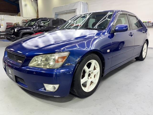 アルテッツァ ＲＳ２００　Ｚエディション　３Ｓ－ＧＥ　エンジン　６速ＭＴ　ＴＥＩＮ車高調　５ＺＩＧＥＮＦＩＲＥＢＡＬＬ６スポークホイール　タワーバー　純正ステアリング　純正マフラー　社外オーディオ　キーレスキー　電格ミラー　前後ドラレコ（3枚目）