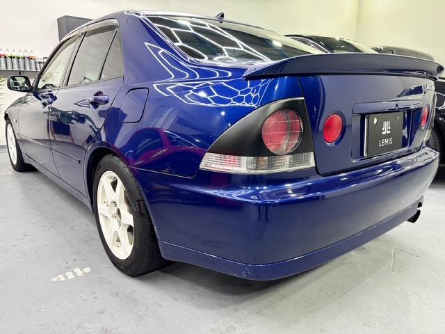 アルテッツァ ＲＳ２００　Ｚエディション　３Ｓ－ＧＥ　エンジン　６速ＭＴ　ＴＥＩＮ車高調　５ＺＩＧＥＮＦＩＲＥＢＡＬＬ６スポークホイール　タワーバー　純正ステアリング　純正マフラー　社外オーディオ　キーレスキー　電格ミラー　前後ドラレコ（6枚目）