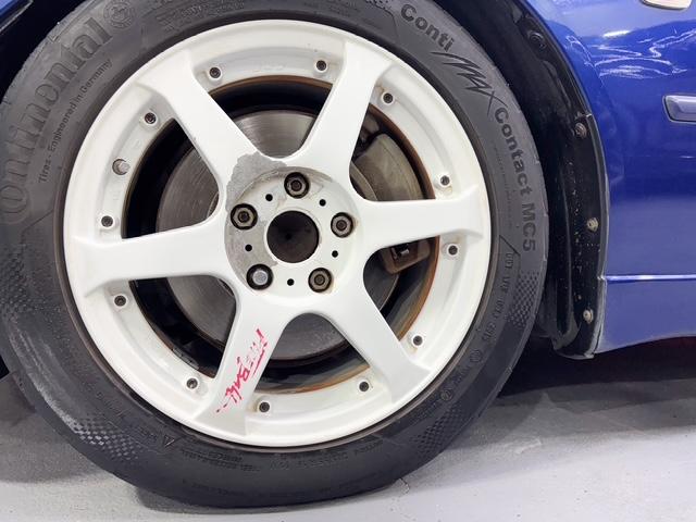 アルテッツァ ＲＳ２００　Ｚエディション　３Ｓ－ＧＥ　エンジン　６速ＭＴ　ＴＥＩＮ車高調　５ＺＩＧＥＮＦＩＲＥＢＡＬＬ６スポークホイール　タワーバー　純正ステアリング　純正マフラー　社外オーディオ　キーレスキー　電格ミラー　前後ドラレコ（11枚目）