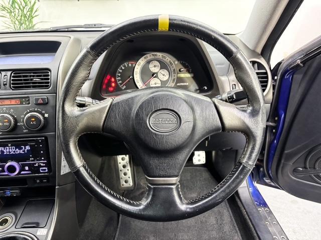 アルテッツァ ＲＳ２００　Ｚエディション　３Ｓ－ＧＥ　エンジン　６速ＭＴ　ＴＥＩＮ車高調　５ＺＩＧＥＮＦＩＲＥＢＡＬＬ６スポークホイール　タワーバー　純正ステアリング　純正マフラー　社外オーディオ　キーレスキー　電格ミラー　前後ドラレコ（16枚目）