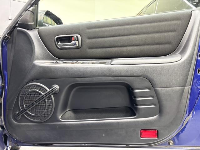 アルテッツァ ＲＳ２００　Ｚエディション　３Ｓ－ＧＥ　エンジン　６速ＭＴ　ＴＥＩＮ車高調　５ＺＩＧＥＮＦＩＲＥＢＡＬＬ６スポークホイール　タワーバー　純正ステアリング　純正マフラー　社外オーディオ　キーレスキー　電格ミラー　前後ドラレコ（21枚目）