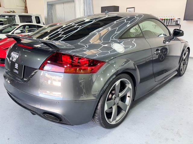 ＴＴ ＲＳプラスクーペ ベースグレード　後期最終型クワトロ４ＷＤターボＫＷ車高調４ＰＯＤ専用キャリパーリアウィング専用１９インチＡＷ白革シートＣＴＳチャージパイプカーボンエンジンカバーパドルシフト純正ナビ地デジＴＶバックカメラクルコン（4枚目）