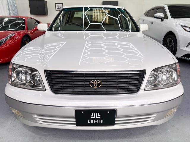 セルシオ Ｃ仕様　後期モデル　本革シート　ウッドパパネル　純正１６インチＡＷ　シートヒーター　電動シート　純正ナビ　タイミングベルト交換済み（2枚目）