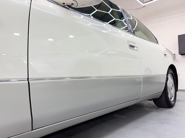 セルシオ Ｃ仕様　後期モデル　本革シート　ウッドパパネル　純正１６インチＡＷ　シートヒーター　電動シート　純正ナビ　タイミングベルト交換済み（15枚目）