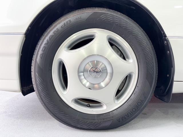 セルシオ Ｃ仕様　後期モデル　本革シート　ウッドパパネル　純正１６インチＡＷ　シートヒーター　電動シート　純正ナビ　タイミングベルト交換済み（18枚目）