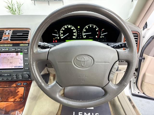 セルシオ Ｃ仕様　後期モデル　本革シート　ウッドパパネル　純正１６インチＡＷ　シートヒーター　電動シート　純正ナビ　タイミングベルト交換済み（29枚目）