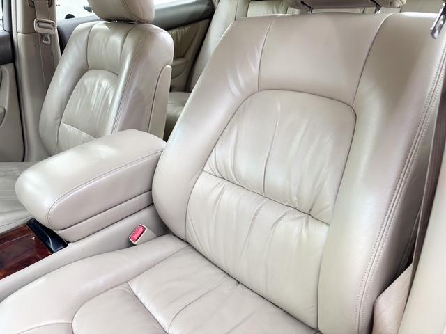 セルシオ Ｃ仕様　後期モデル　本革シート　ウッドパパネル　純正１６インチＡＷ　シートヒーター　電動シート　純正ナビ　タイミングベルト交換済み（39枚目）