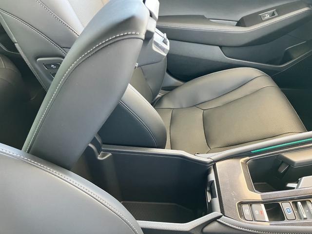 アコード e:HEV HondaSENSING360マルチビューカメラHondaCONNECTディスプレーETC運転席助手席8ウェイパワーシートLEDヘッド前後ドラレコワイヤレス充電器エレクトリックギアセレクター(18枚目)