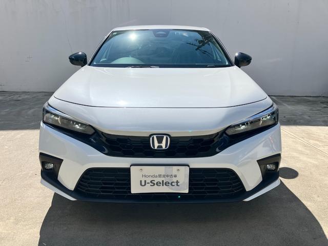 シビック ｅ：ＨＥＶ　ＨｏｎｄａＣＯＮＮＥＣＴディスプレーＡＣＣブラインドスポットインフォメーションＬＥＤヘッドフォグＥＴＣ前後ドラレコ運転席助手席パワーシートエレクトリックギアセレクター純正アルミパーキングセンサー（3枚目）