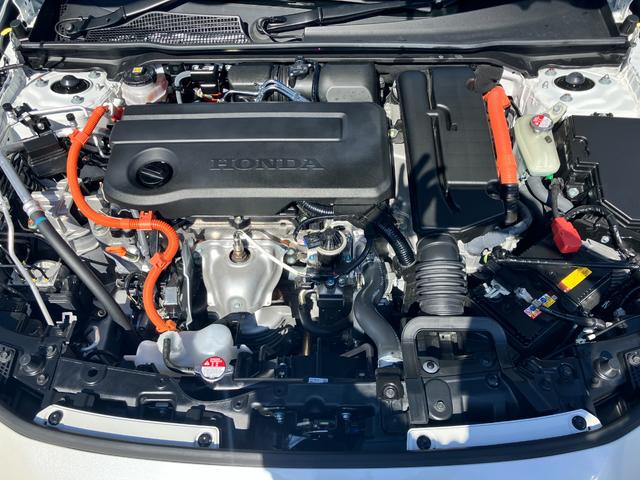 シビック ｅ：ＨＥＶ　ＨｏｎｄａＣＯＮＮＥＣＴディスプレーＡＣＣブラインドスポットインフォメーションＬＥＤヘッドフォグＥＴＣ前後ドラレコ運転席助手席パワーシートエレクトリックギアセレクター純正アルミパーキングセンサー（26枚目）