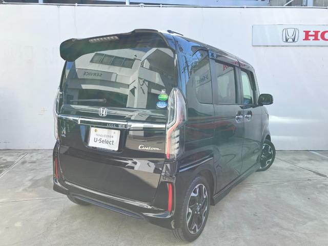 N-BOXカスタム G・Lターボホンダセンシング ACC社外フルセグナビLEDヘッドフォグRカメラETCサイドカーテンエアバッグ両側パワスラ純正アルミBTブルーレイ再生パドルシフト本革巻きステアリングスマキー(4枚目)