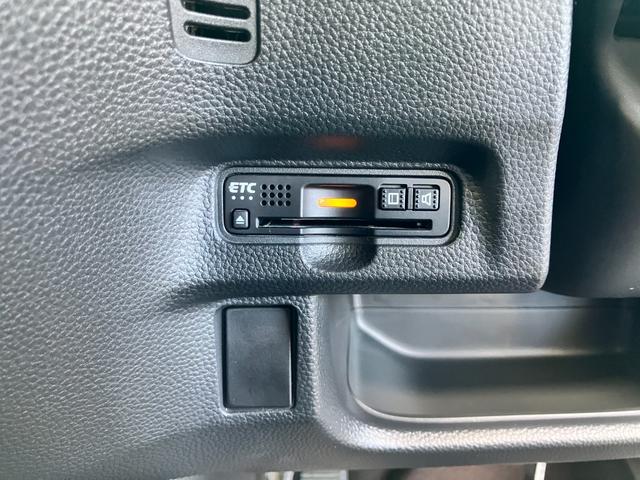 N-BOXカスタム G・Lターボホンダセンシング ACC社外フルセグナビLEDヘッドフォグRカメラETCサイドカーテンエアバッグ両側パワスラ純正アルミBTブルーレイ再生パドルシフト本革巻きステアリングスマキー(18枚目)