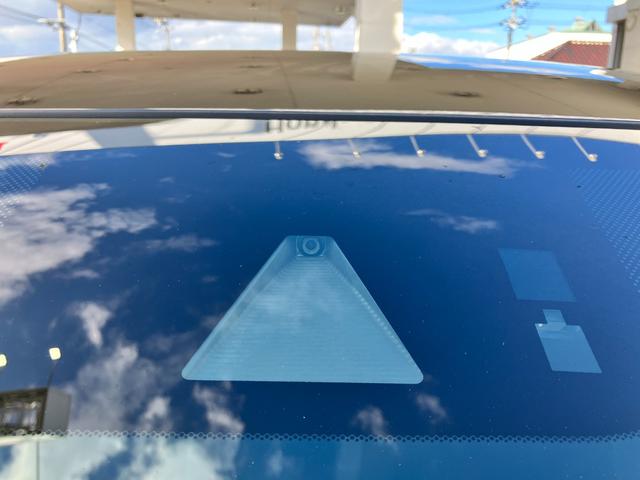 シビック ハッチバック フルセグナビ6MTLEDヘッドRカメラETCサイドカーテンエアバッグ運転席助手席シートヒーター運転席助手席パワーシート電制PオートブレーキホールドBTミュージックラックCDDVD再生スマキー(24枚目)