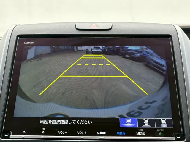 フリード G・ホンダセンシング ACCフルセグナビLEDヘッドRカメラETCドラレコ両側パワスラ運転席助手席シートヒーターリアモニターBTミュージックラックCDDVD再生オートリトラー純正アルミスマキー(14枚目)