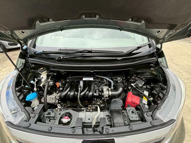 フリード G・ホンダセンシング ACCフルセグナビLEDヘッドRカメラETCドラレコ両側パワスラ運転席助手席シートヒーターリアモニターBTミュージックラックCDDVD再生オートリトラー純正アルミスマキー(24枚目)